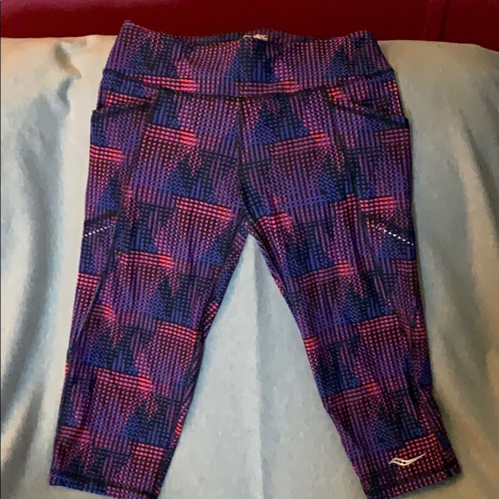 Saucony Bullet Capri workout leggings